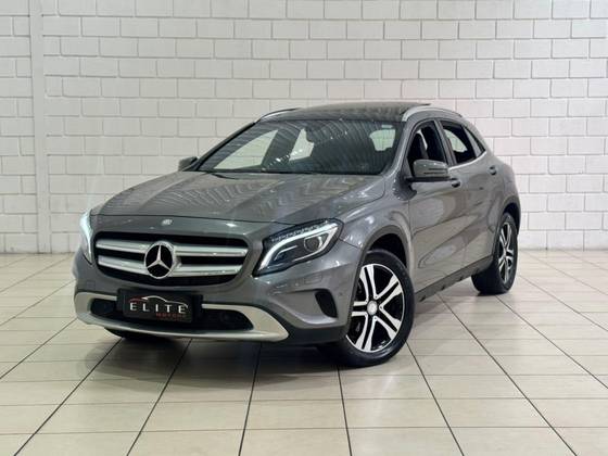 MERCEDES-BENZ GLA 200 1.6 CGI VISION BLACK EDITION 16V TURBO GASOLINA 4P AUTOMÁTICO MERCEDES-BENZ GLA 200 1.6 CGI VISION BLACK EDITION 16V TURBO GASOLINA 4P AUTOMÁTICO